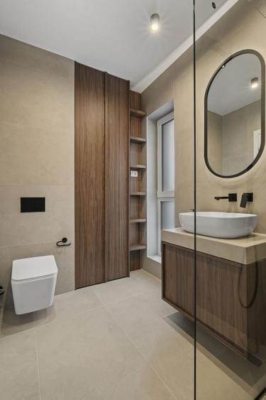 Apartament cu 3 camere decomandat în Odăile
