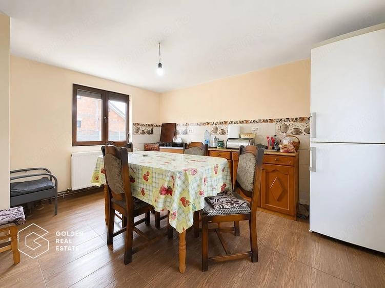 Casă cu Teren 2355 Mp în Ususău