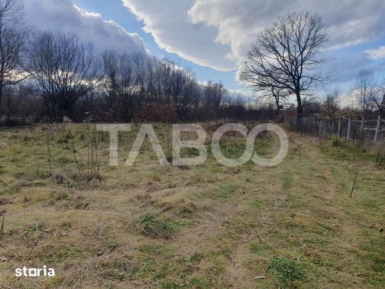 Teren de 3100 mp, în Recea