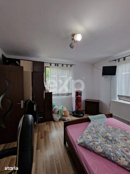 Casă cu 4 camere cu Teren 1200 Mp în Răzvad