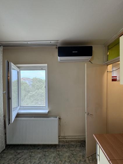 Apartament cu 3 camere decomandat, mobilat în Bucovina