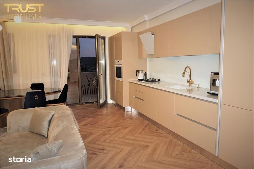 Apartament cu 4 camere decomandat în Central