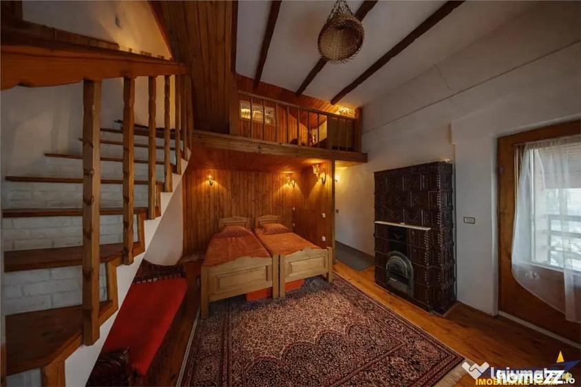 Casă cu 8 camere cu Teren 1000 Mp în Bran