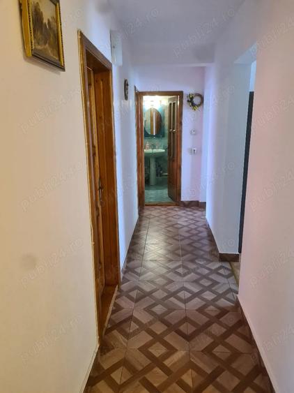 Apartament cu 4 camere decomandat în Central