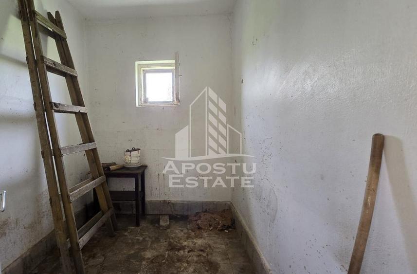 Casă cu 2 camere cu Canalizare în Central