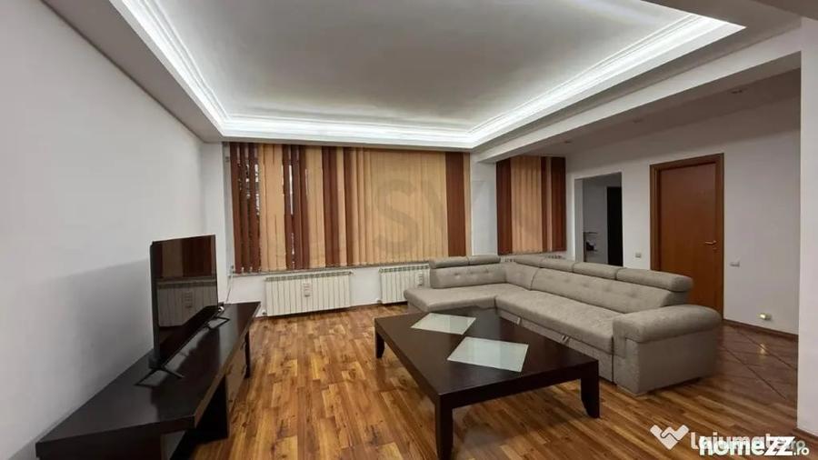 Casă cu 5 camere cu Teren 105 Mp în 1 Mai