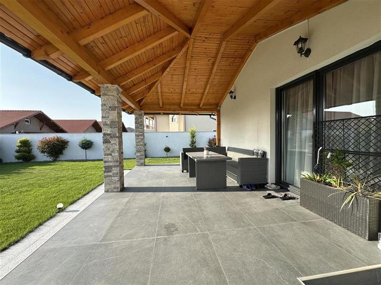 Casă cu 3 camere cu Teren 500 Mp în Nojorid
