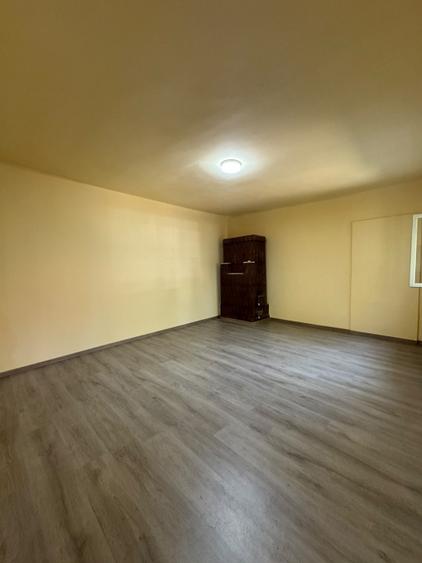 Casă individuală cu 3 camere cu Canalizare în Brâncoveanu