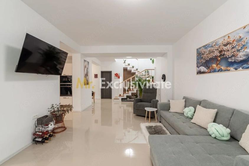 Casă cu 4 camere cu Teren 194 Mp în Budeasa