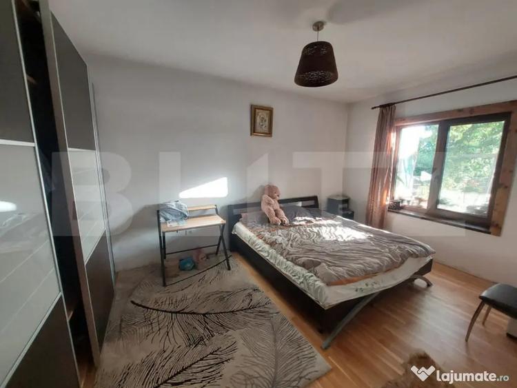 Casă cu 7 camere cu Teren 900 Mp în Săcele