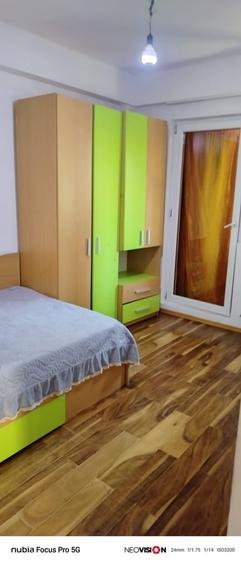 Apartament cu 3 camere decomandat în Fundeni