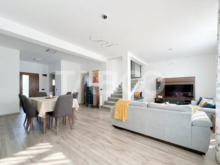 Duplex cu 4 camere cu Canalizare în Borhanci