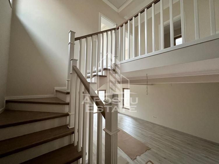 Duplex cu 5 camere cu Canalizare în Giroc