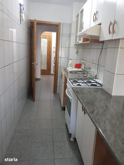 Garsonieră decomandată în Tei