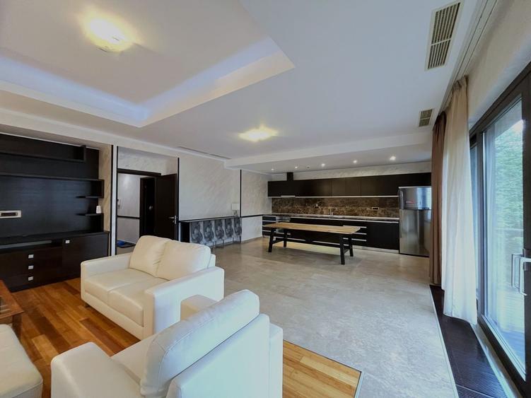 Apartament cu 3 camere semidecomandat în Primăverii