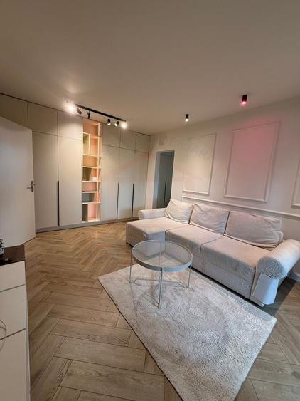 Apartament cu 2 camere semidecomandat, mobilat în Țiglina 3