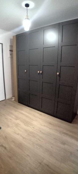 Garsonieră decomandată în Titan