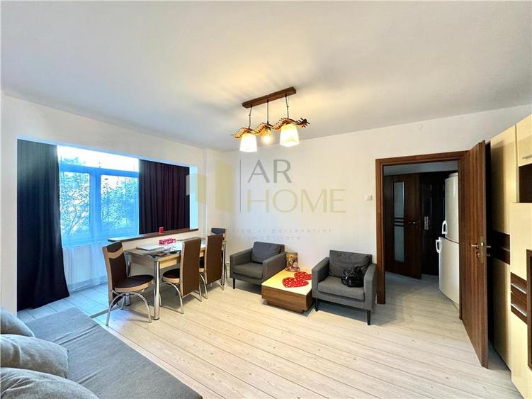 Apartament cu 2 camere semidecomandat, mobilat în Nord