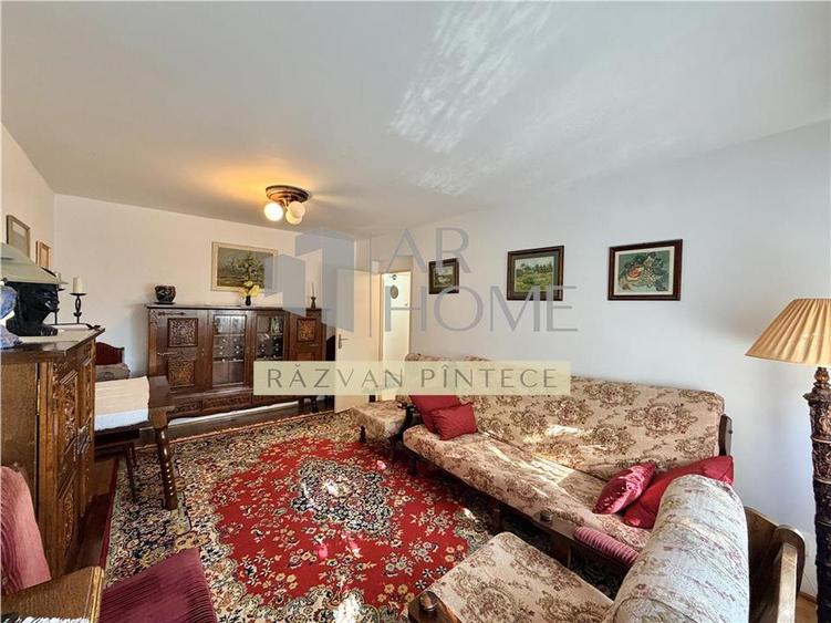 Apartament cu 3 camere decomandat, mobilat în Ultracentral