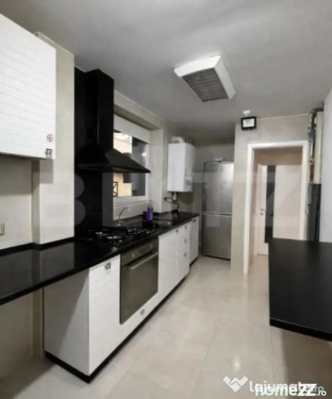 Apartament cu 4 camere decomandat în George Enescu