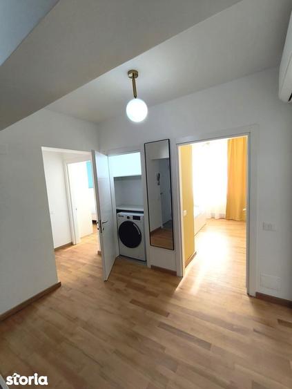 Apartament cu 3 camere decomandat în Vitan