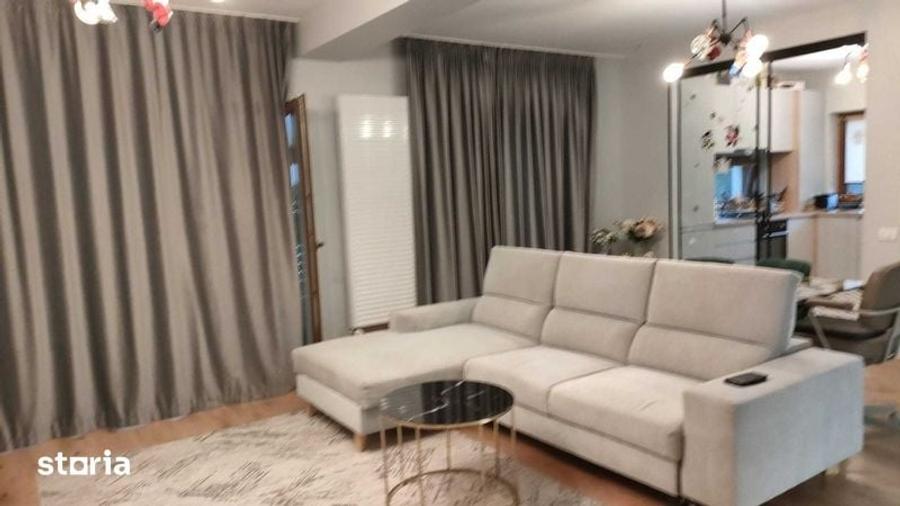 Casă cu 4 camere cu Teren 100 Mp în 1 Decembrie