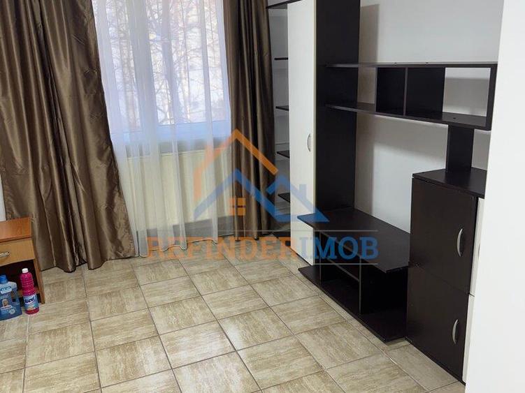 Apartament cu 2 camere decomandat în Berceni