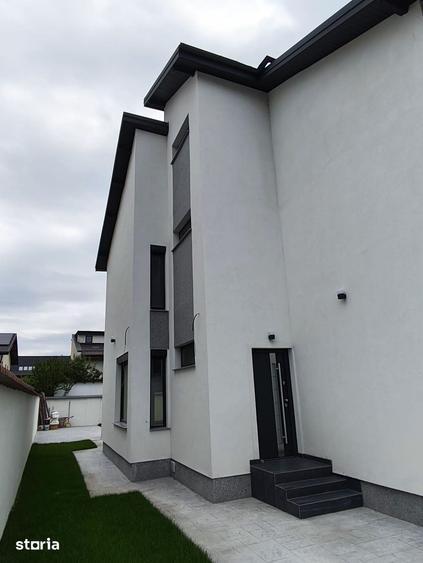 Casă cu 6 camere cu Teren 480 Mp în Mogoșoaia