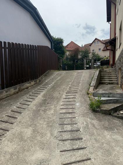 Spațiu comercial, în Gruia