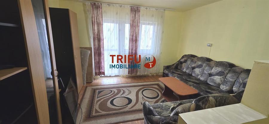 Apartament cu 3 camere decomandat, mobilat în Cetate