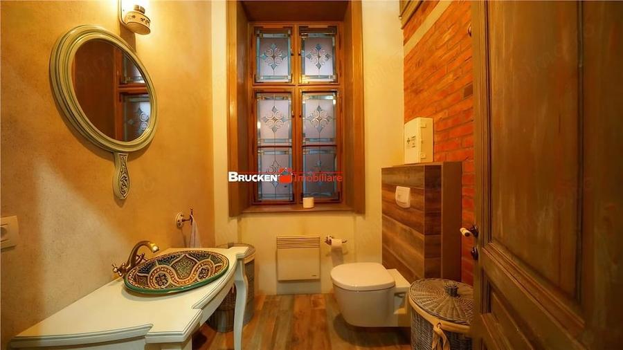Apartament cu 4 camere în Central