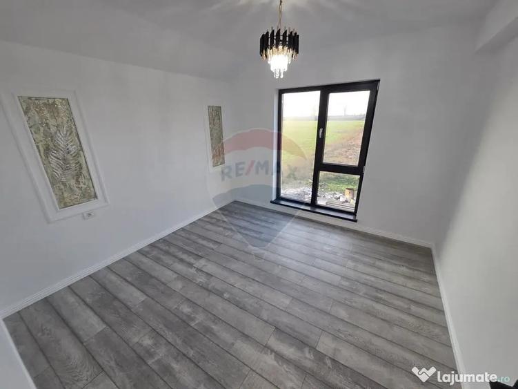 Casă cu 4 camere cu Teren 310 Mp în Vânători