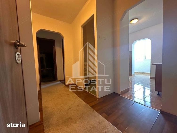 Apartament cu 2 camere decomandat în Lipovei