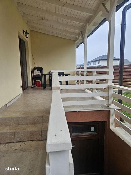 Casă cu 4 camere cu Teren 250 Mp în Ipotești