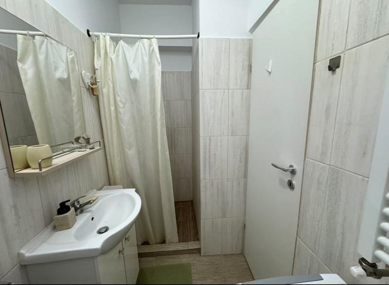 Garsonieră decomandată, mobilată în Grozăvești