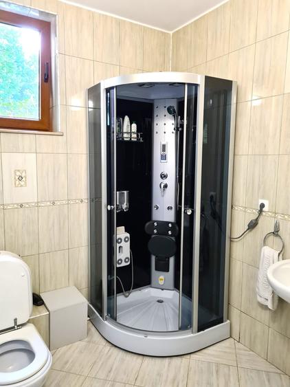 Casă individuală cu 5 camere cu Canalizare în Tătărași