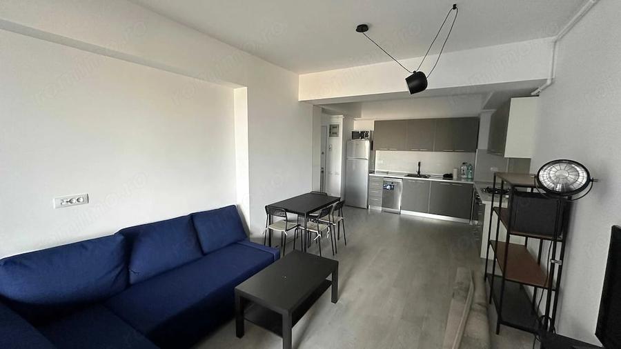 Apartament cu 2 camere decomandat în Politehnica