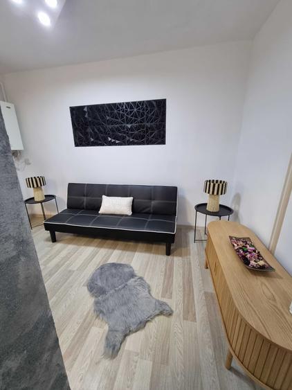 Apartament cu 3 camere decomandat în Ultracentral