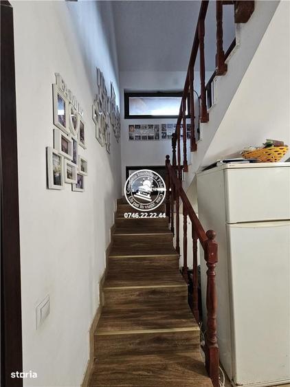 Casă cu 4 camere în Aroneanu