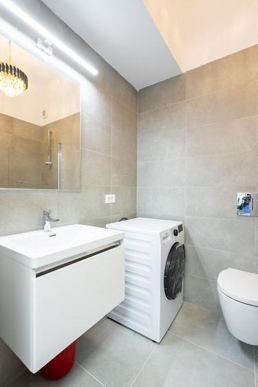 Apartament cu 2 camere semidecomandat, mobilat în 13 Septembrie