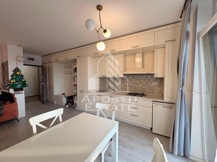 Apartament cu 2 camere semidecomandat, mobilat în Simion Bărnuțiu