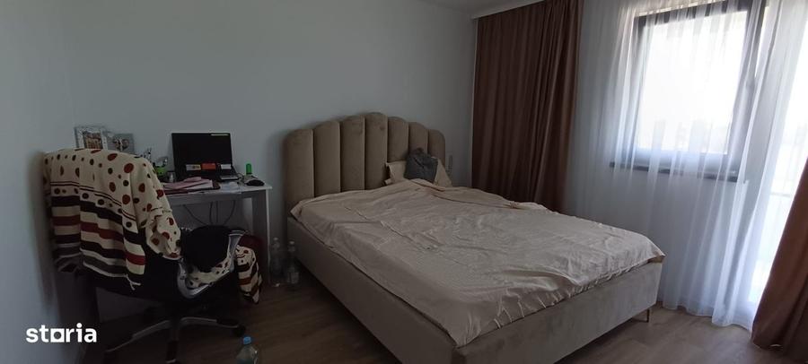 Casă cu 4 camere în Șimnicu de Sus