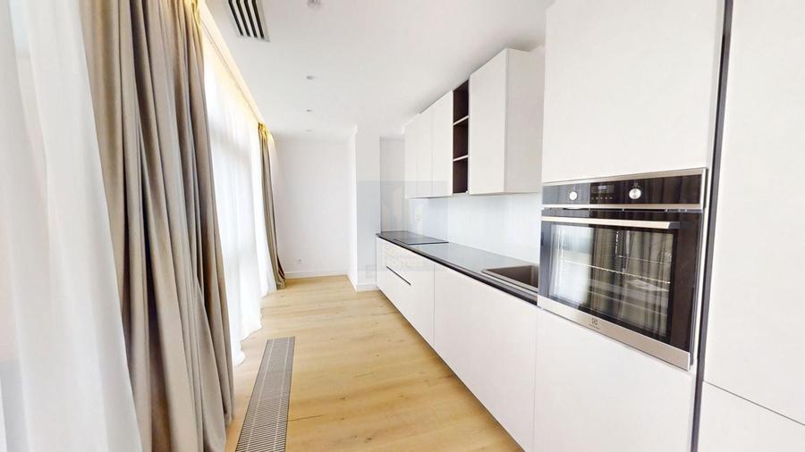 Apartament cu 2 camere semidecomandat, mobilat în Eminescu