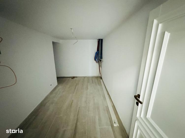 Casă cu 4 camere în Tomești