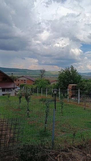 Teren de 600 mp, în Micești