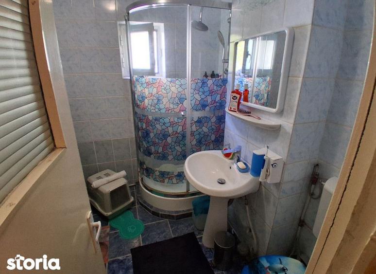 Apartament cu 3 camere decomandat, mobilat în Canta