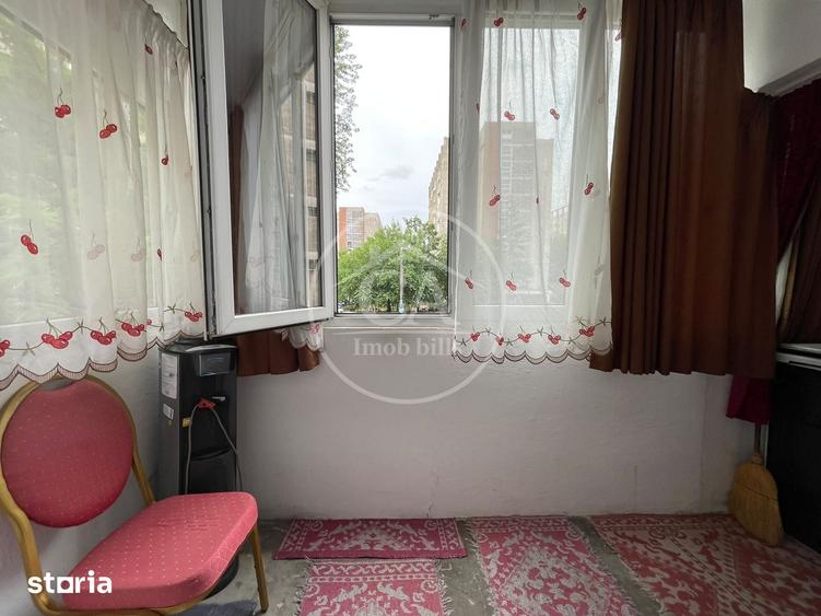 Apartament cu 3 camere decomandat în Decebal
