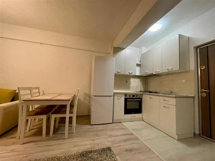 Apartament cu 2 camere semidecomandat, mobilat în Exterior Sud