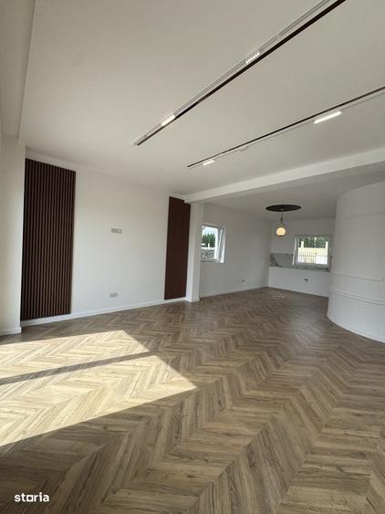Casă cu 4 camere în Central