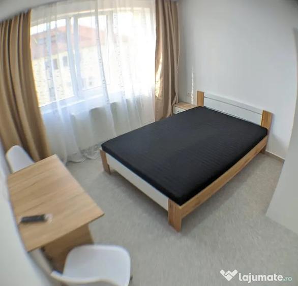 Garsonieră decomandată în Lipovei